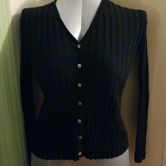 Top - Picture 2 of 5